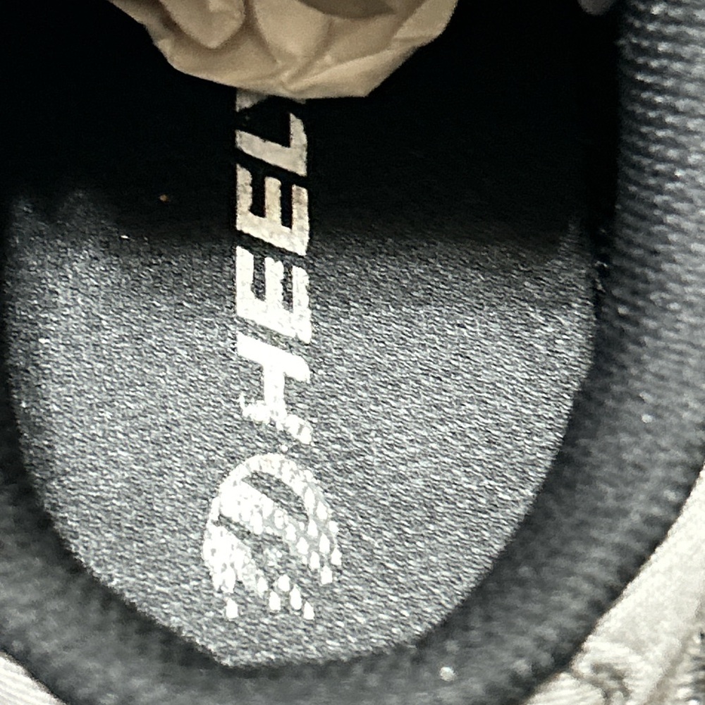 Heelys Men's Gray Sneakers with Wheels in the Soles - Picture 6 of 10